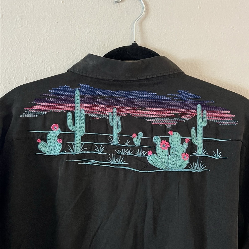 Panhandle Rough Stock Women's XXL Black Cactus Embroidered Western Snap Shirt